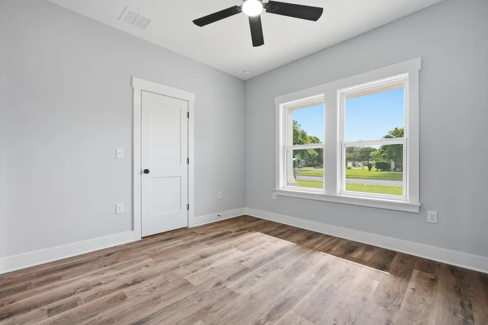 368 Coral Dr SW, Fort Walton Beach, FL 32548