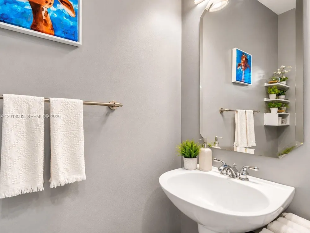 8327 Via Leonessa, Boca Raton, FL 33433
