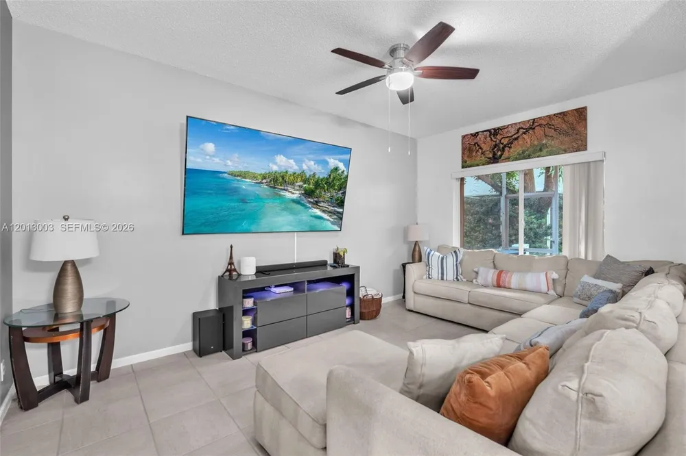 8327 Via Leonessa, Boca Raton, FL 33433