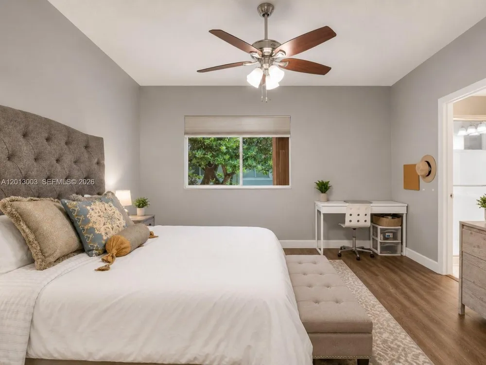 8327 Via Leonessa, Boca Raton, FL 33433