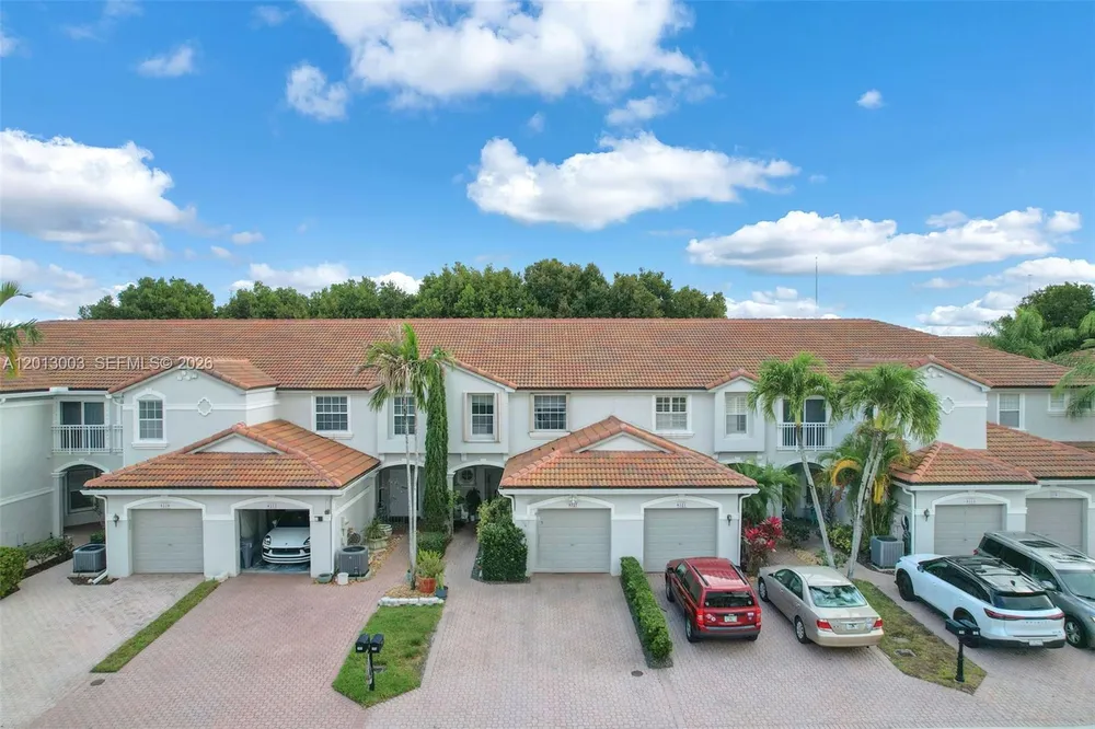 8327 Via Leonessa, Boca Raton, FL 33433
