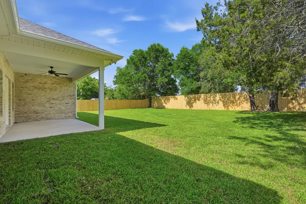 368 Coral Dr SW, Fort Walton Beach, FL 32548