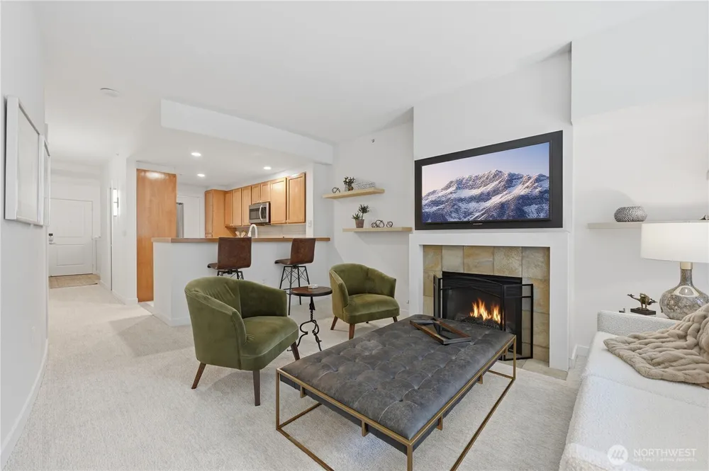 2607 Western Ave, Seattle, WA 98121