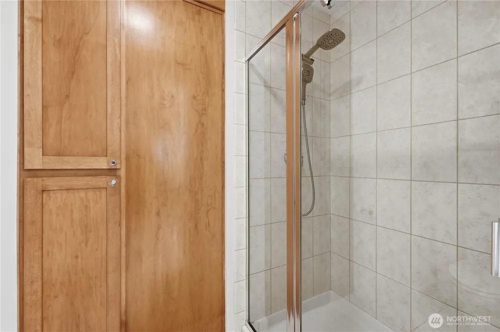 2607 Western Ave, Seattle, WA 98121