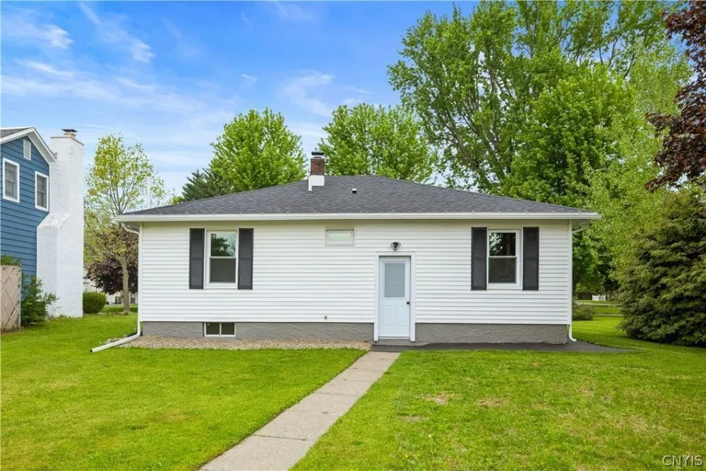 910 McKinley Ave, Rome, NY 13440