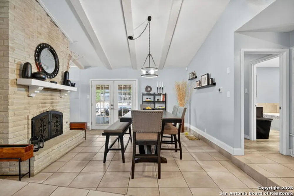 7707 Mary Carolyn St, San Antonio, TX 78240