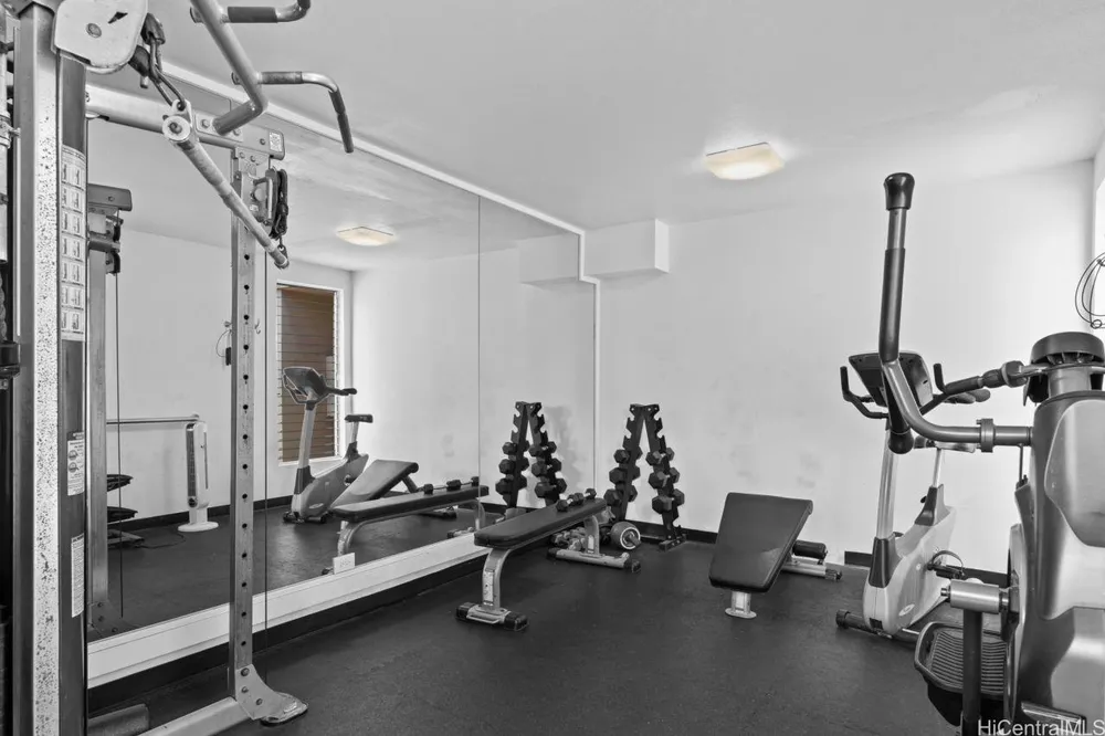 2452 Tusitala St, Honolulu, HI 96815