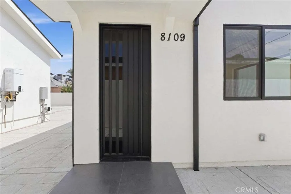 8107 Laurelgrove Ave, North Hollywood, CA 91605-1316