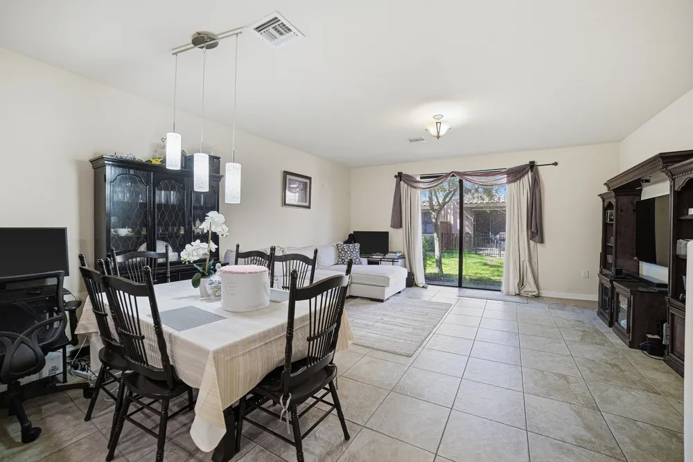 5973 NW 56th Ct, Tamarac, FL 33319