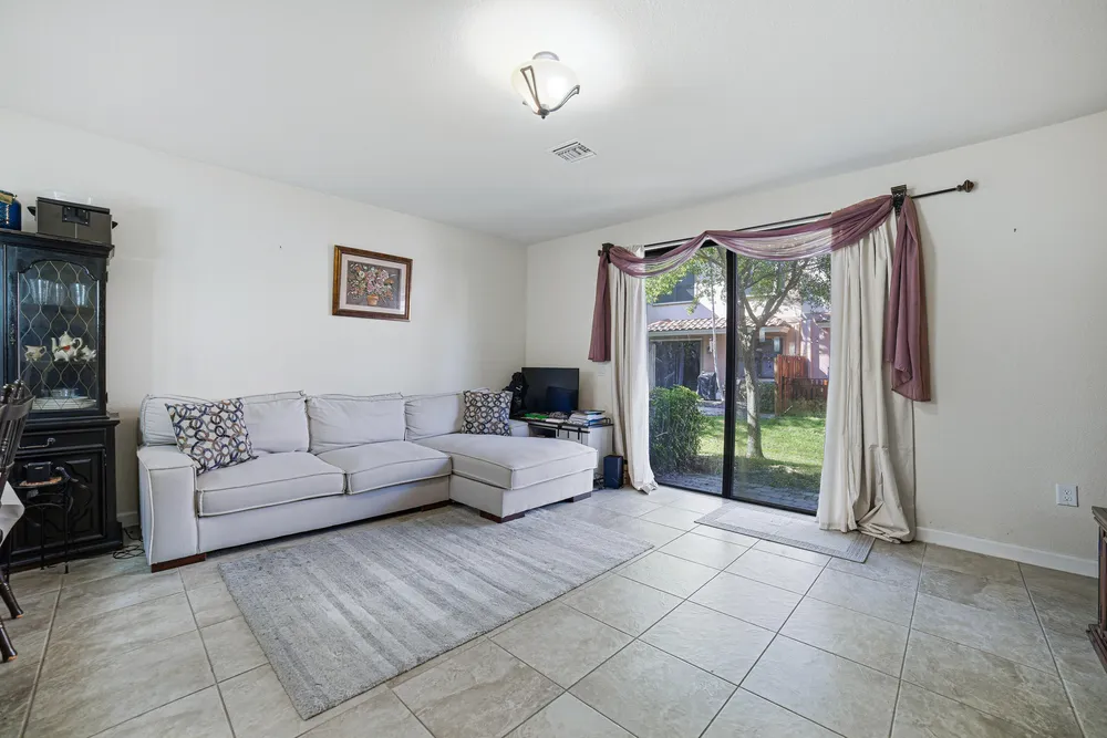 5973 NW 56th Ct, Tamarac, FL 33319