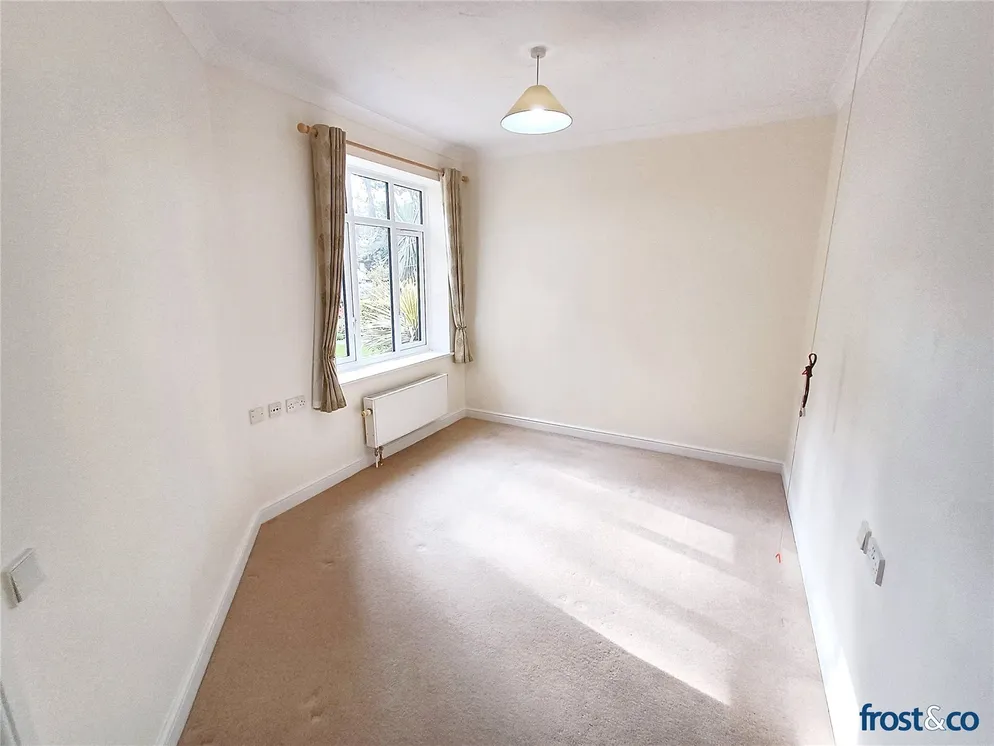 Property carousel item 11