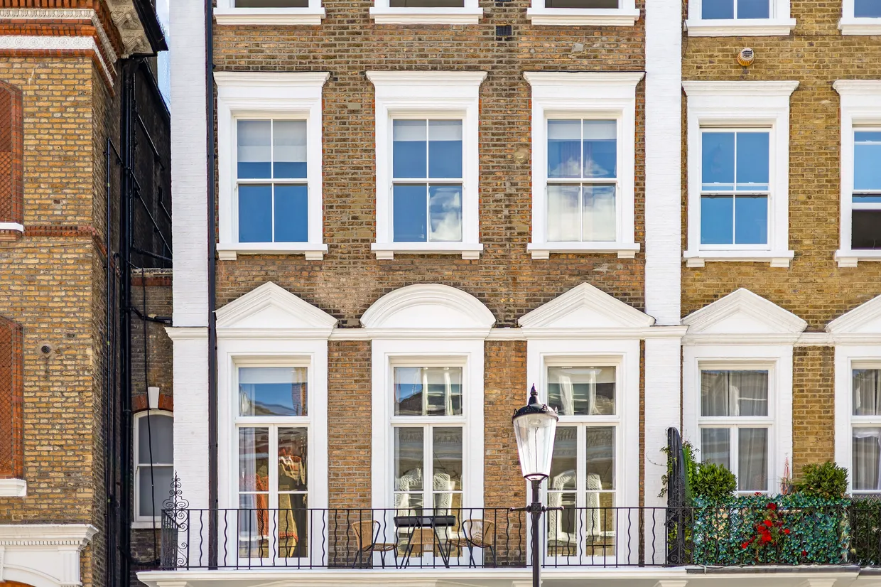 Roland Gardens, London, SW7 photo 45