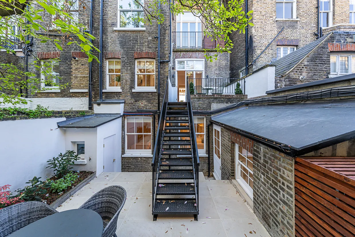 Roland Gardens, London, SW7 photo 51