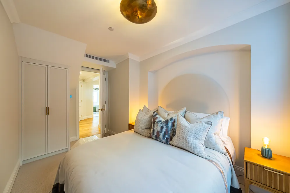 Roland Gardens, London, SW7 photo 58