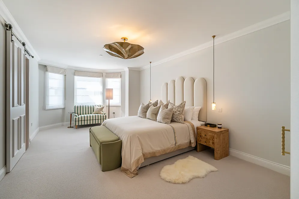 Roland Gardens, London, SW7 photo 64