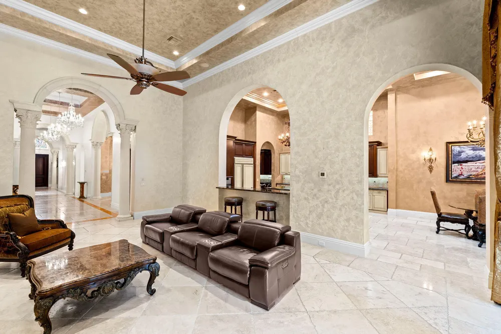 301 Mizner Lake Estates Dr, Boca Raton, FL 33432