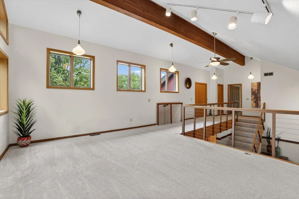 8655 Hunters Way, Apple Valley, MN 55124