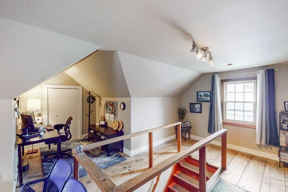 957 Hoyt Ave W, Saint Paul, MN 55117