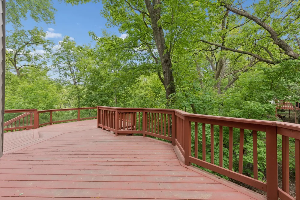 8655 Hunters Way, Apple Valley, MN 55124