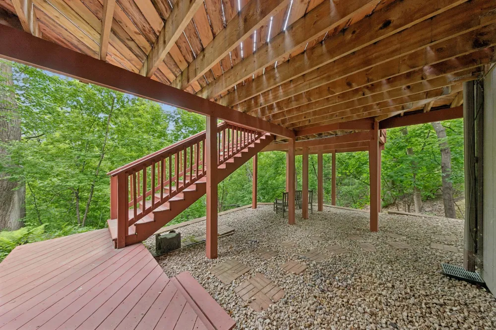 8655 Hunters Way, Apple Valley, MN 55124