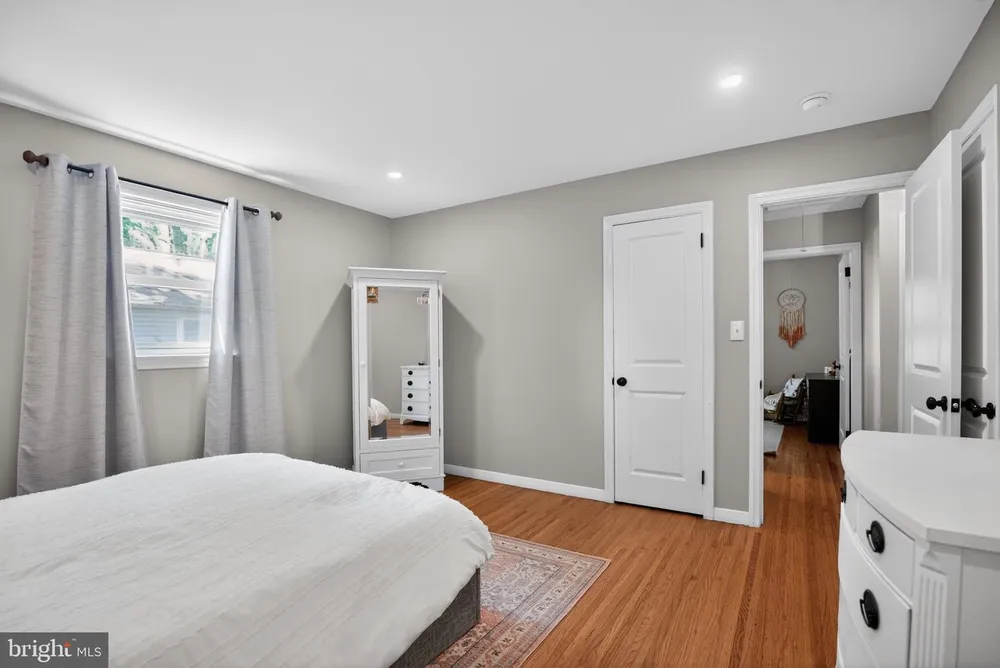 119 Sharrowvale Rd, Cherry Hill, NJ 08034