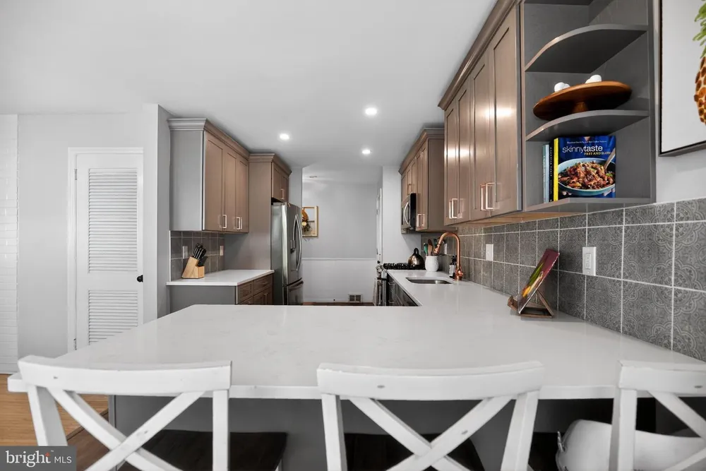 119 Sharrowvale Rd, Cherry Hill, NJ 08034