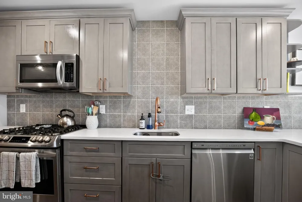 119 Sharrowvale Rd, Cherry Hill, NJ 08034