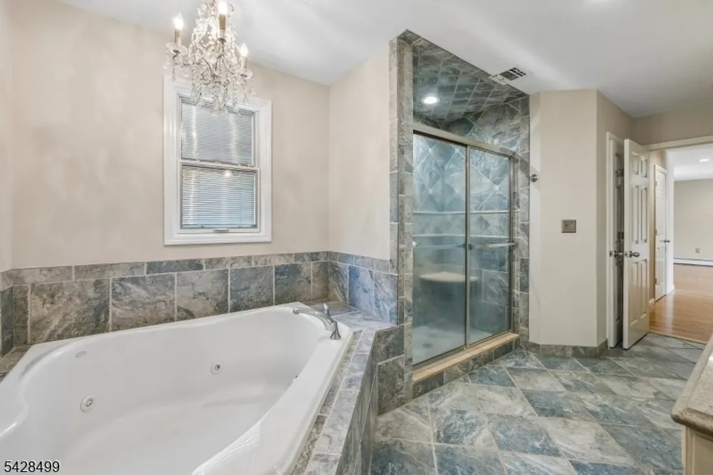 5 Francesca Ct, East Hanover, NJ 07936