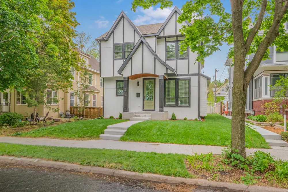 3213 Holmes Ave S, Minneapolis, MN 55408