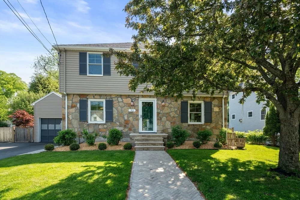 52 Beaufort Ave, Needham, MA 02492