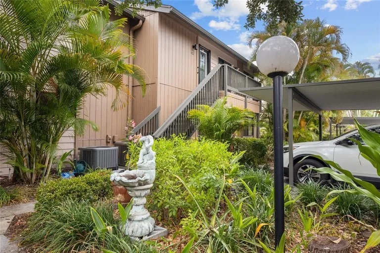1702 Glenhouse Dr, Sarasota, FL 34231