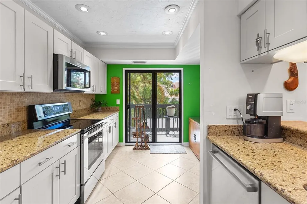 1702 Glenhouse Dr, Sarasota, FL 34231