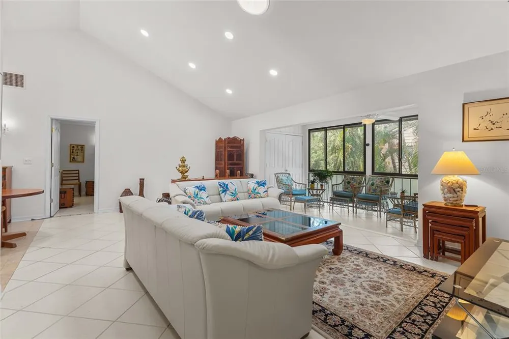 1702 Glenhouse Dr, Sarasota, FL 34231