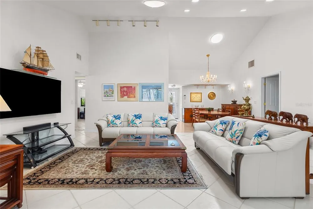 1702 Glenhouse Dr, Sarasota, FL 34231