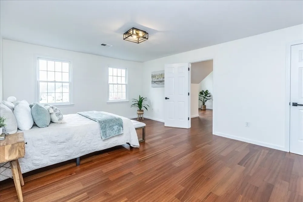 16 Shipley Cir, Westford, MA 01886