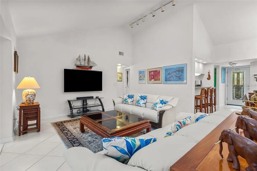 1702 Glenhouse Dr, Sarasota, FL 34231