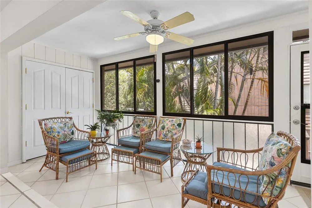 1702 Glenhouse Dr, Sarasota, FL 34231
