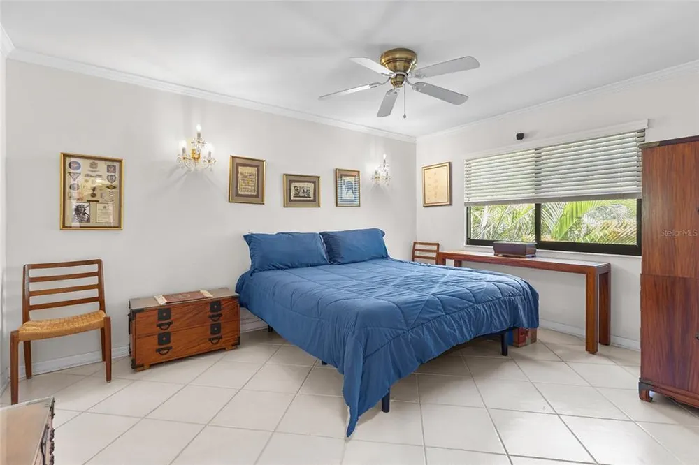 1702 Glenhouse Dr, Sarasota, FL 34231