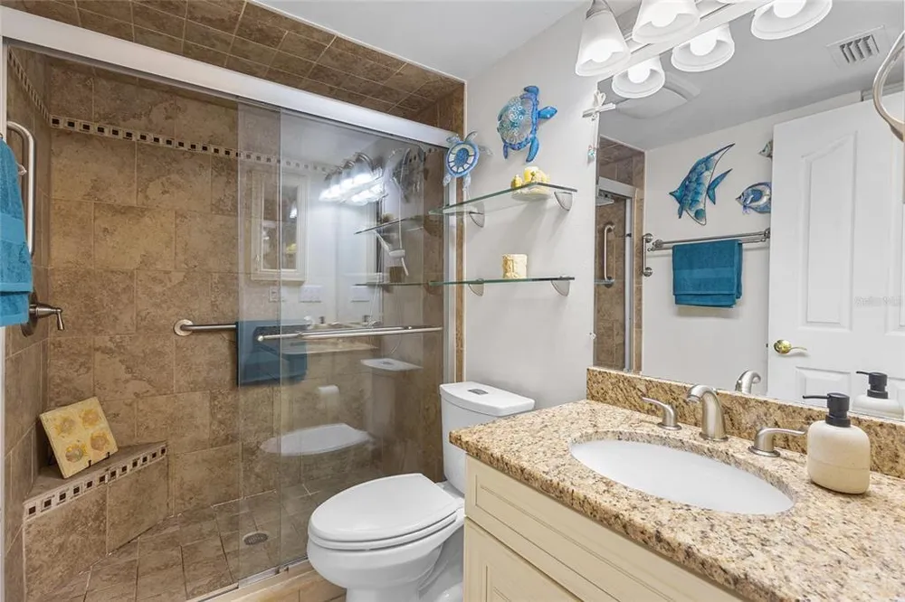 1702 Glenhouse Dr, Sarasota, FL 34231