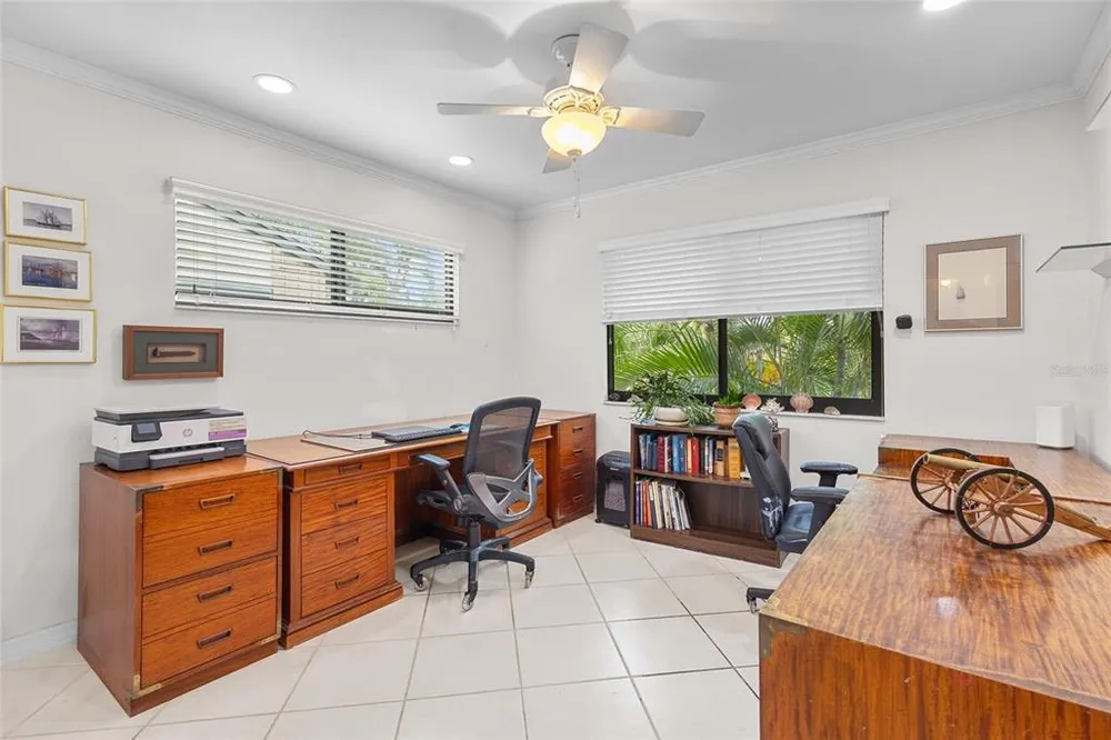 1702 Glenhouse Dr, Sarasota, FL 34231