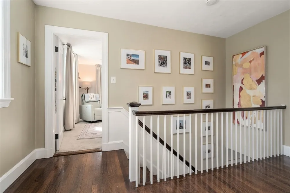 52 Beaufort Ave, Needham, MA 02492