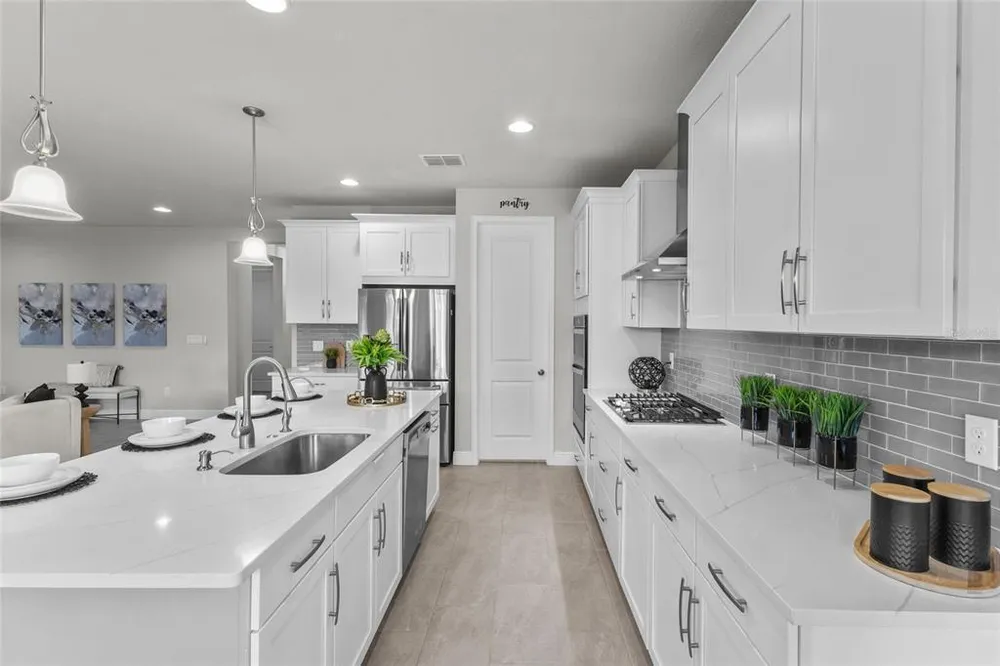 5745 Long Shore Loop, Sarasota, FL 34238