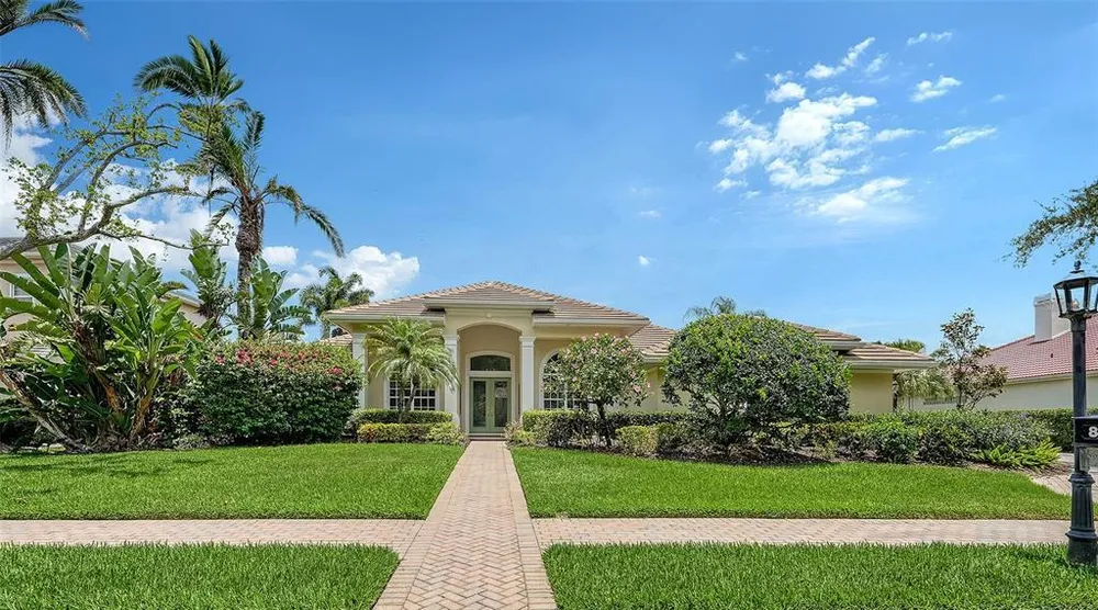 8923 Bloomfield Blvd, Sarasota, FL 34238