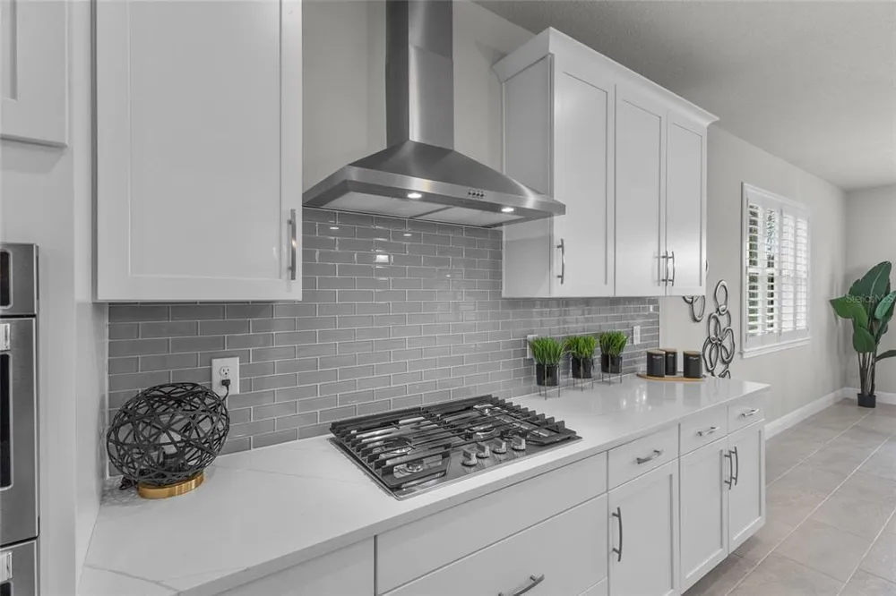 5745 Long Shore Loop, Sarasota, FL 34238