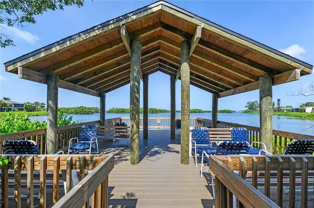 1702 Glenhouse Dr, Sarasota, FL 34231