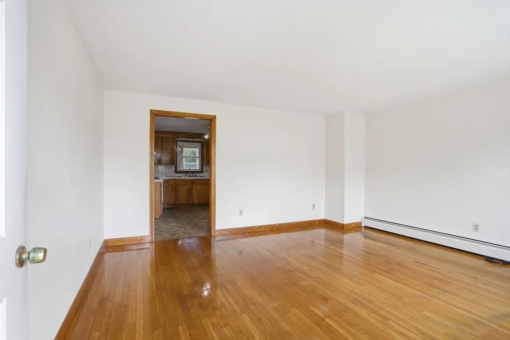 107 Salisbury St, Dracut, MA 01826