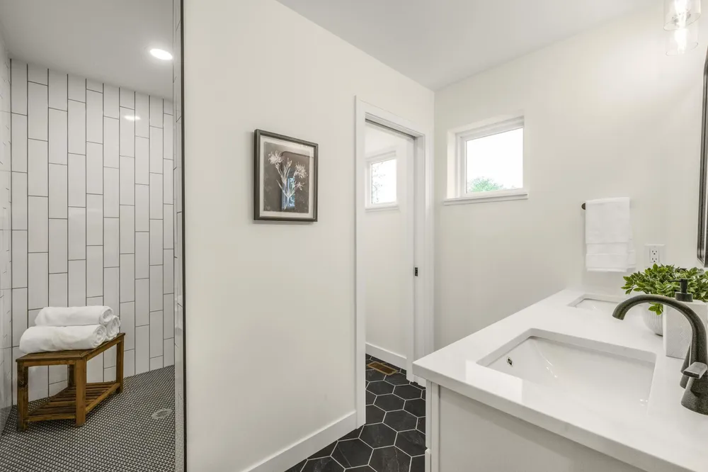 3213 Holmes Ave S, Minneapolis, MN 55408