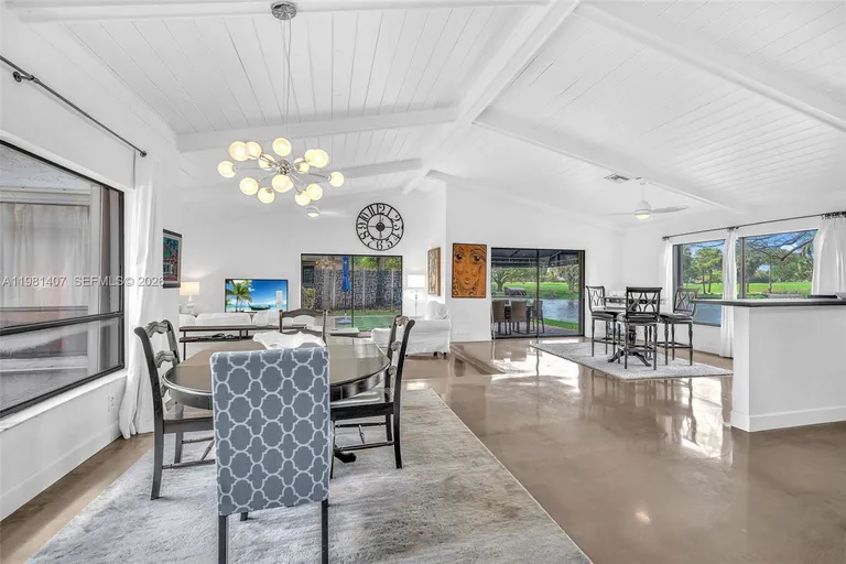 211 SW 87th Terrace, Plantation, FL 33324