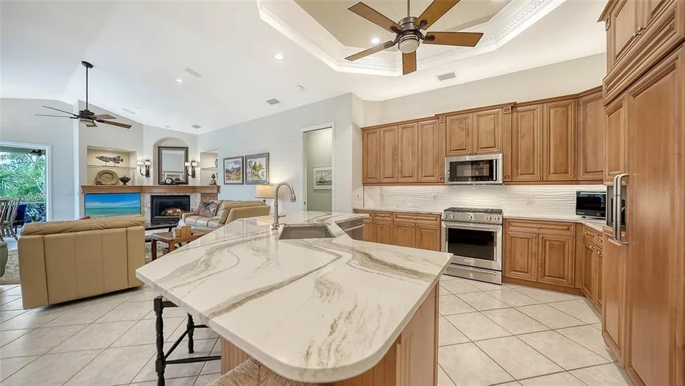 8923 Bloomfield Blvd, Sarasota, FL 34238
