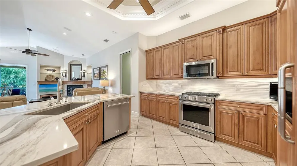 8923 Bloomfield Blvd, Sarasota, FL 34238